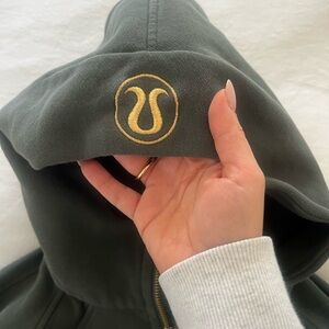 Lululemon olive green scuba